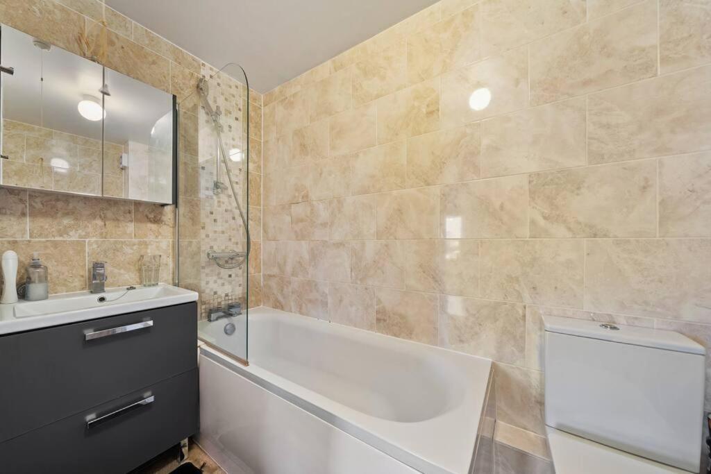 Cozy Apartment In Greater London - 1Br,1 Bath Exteriör bild